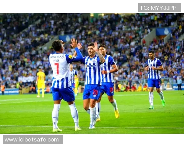 欧联杯精彩对决切尔西险胜波尔图神扑成关键战术解析与精彩瞬间回顾