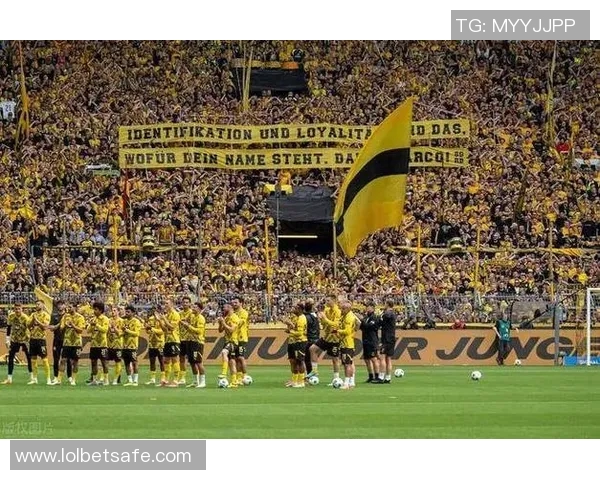 国王杯激战尤文图斯与多特蒙德平局绝杀时刻引发全场狂欢分析战术细节